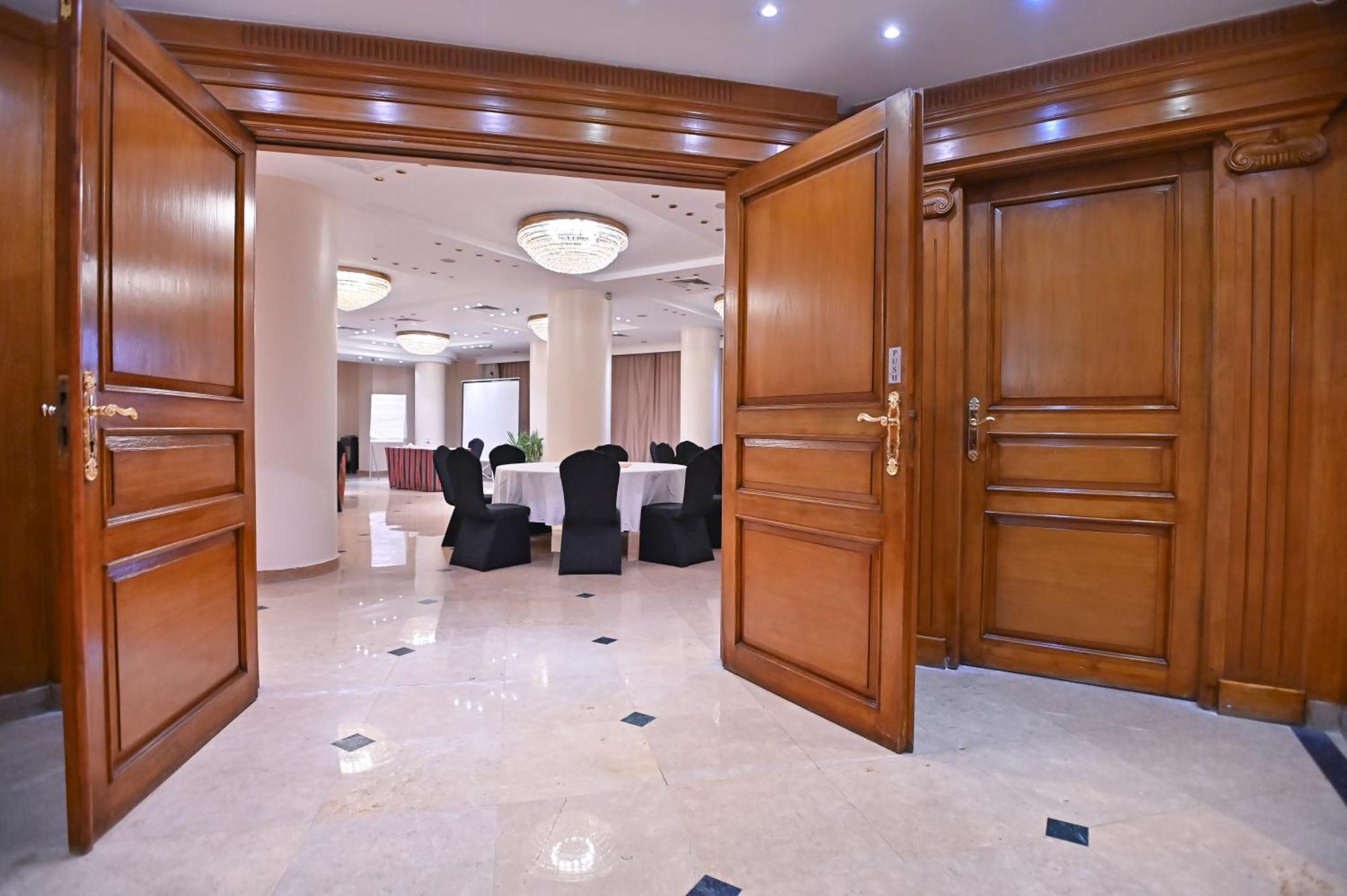 Swiss Inn Nile Hotel Giza Dış mekan fotoğraf
